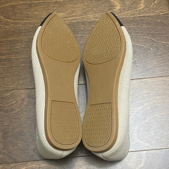 VIVAIA Beige and Black Flat - Picture 10 of 11